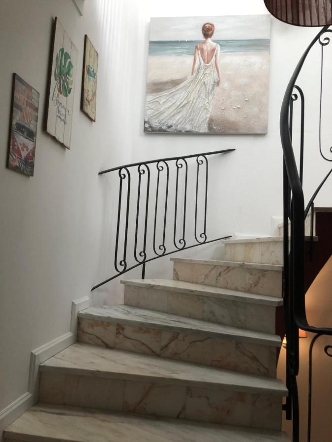 Casa Do Gato Branco